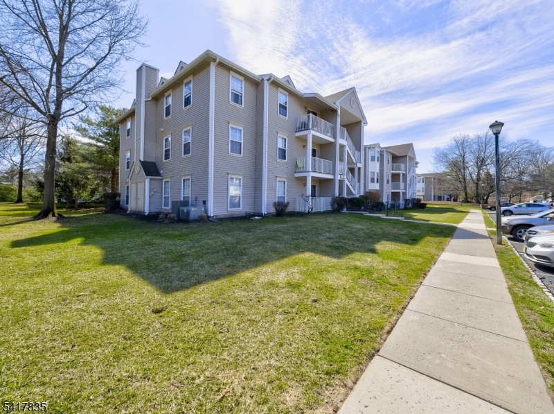 11 Lindsey Court Franklin NJ 08823