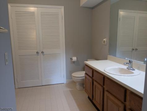 8 Augusta Drive Clinton NJ 08801