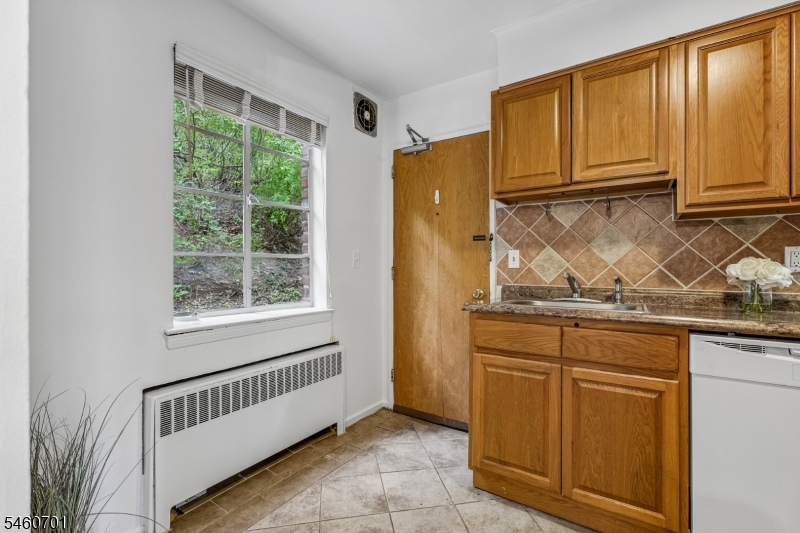 28 Troy Drive Springfield NJ 07081