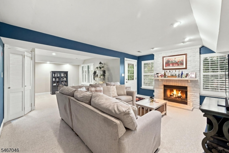 2 Rainier Court Allamuchy NJ 07840
