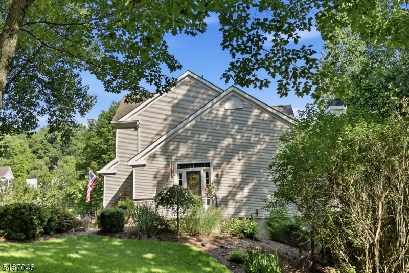 2 Rainier Court Allamuchy NJ 07840