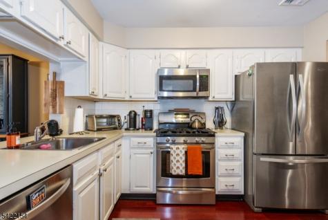 117 Quartz Lane Paterson NJ 07501