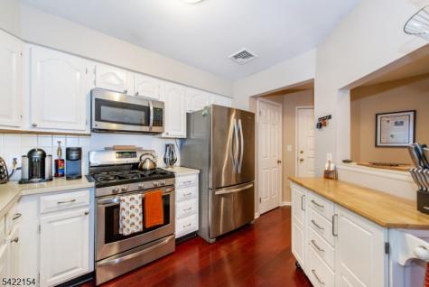 117 Quartz Lane Paterson NJ 07501