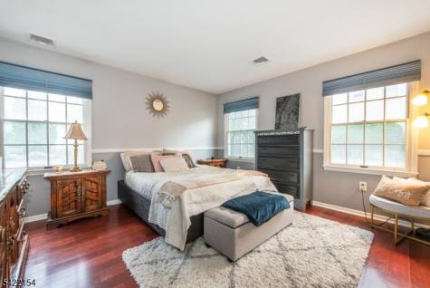 117 Quartz Lane Paterson NJ 07501