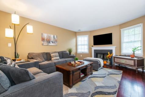 117 Quartz Lane Paterson NJ 07501