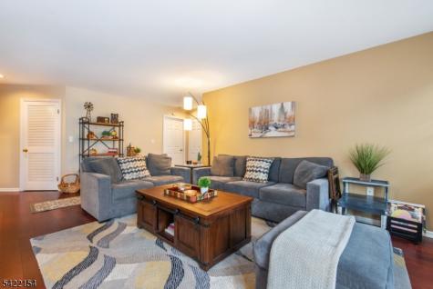 117 Quartz Lane Paterson NJ 07501
