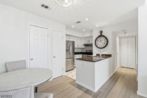 84 Mayfield Road Bedminster NJ 07921