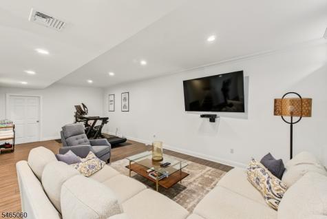2 Par Court Randolph NJ 07869