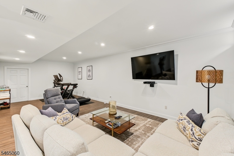 2 Par Court Randolph NJ 07869
