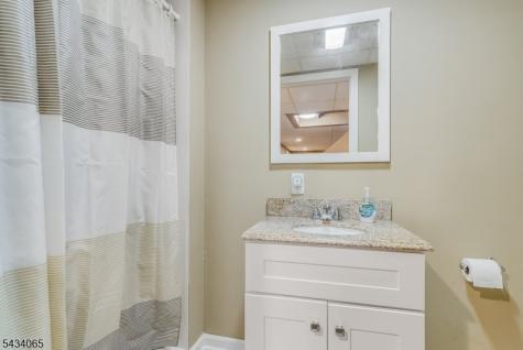 22 Hunters Circle Tewksbury NJ 08833