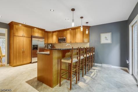 22 Hunters Circle Tewksbury NJ 08833