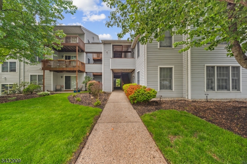 10 Stonyridge Drive Lincoln Park NJ 07035