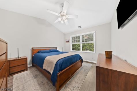 10 Stonyridge Drive Lincoln Park NJ 07035