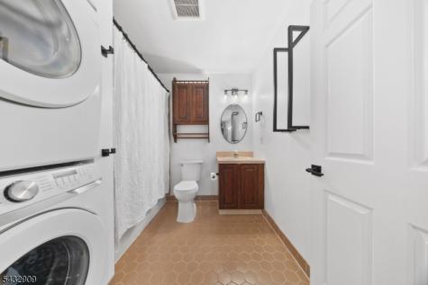 10 Stonyridge Drive Lincoln Park NJ 07035