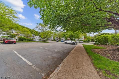 10 Stonyridge Drive Lincoln Park NJ 07035