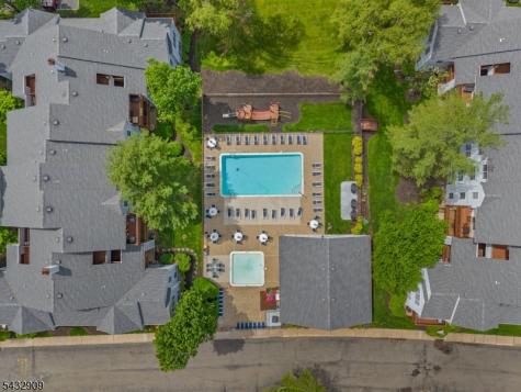 10 Stonyridge Drive Lincoln Park NJ 07035