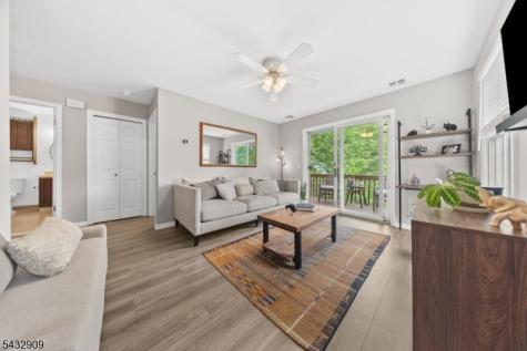 10 Stonyridge Drive Lincoln Park NJ 07035