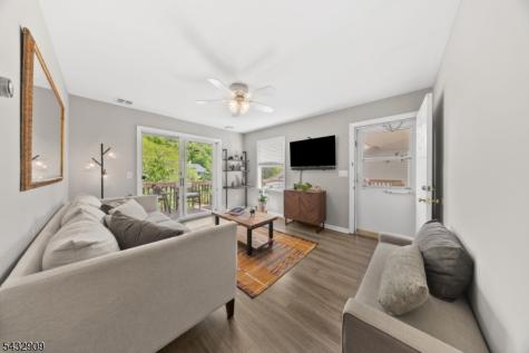 10 Stonyridge Drive Lincoln Park NJ 07035