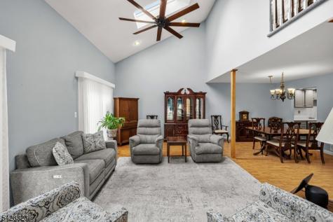 8 Delaware Lane Branchburg NJ 08876