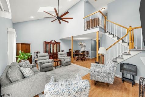 8 Delaware Lane Branchburg NJ 08876