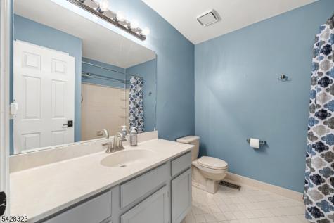 8 Delaware Lane Branchburg NJ 08876