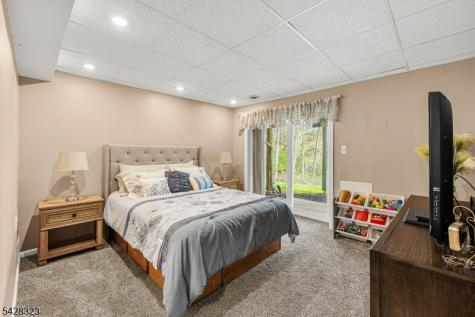8 Delaware Lane Branchburg NJ 08876