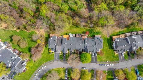 8 Delaware Lane Branchburg NJ 08876