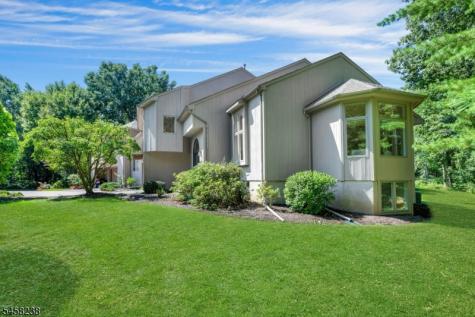 36 Robinhood Drive Mountain Lakes NJ 07046