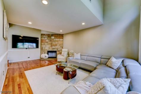 17 Independence Way Rockaway NJ 07866