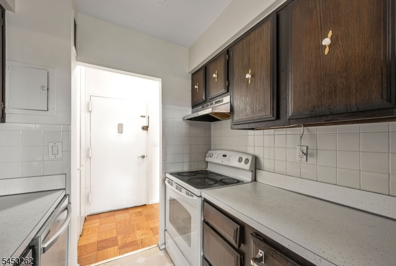 44 S Main Street Lodi NJ 07644