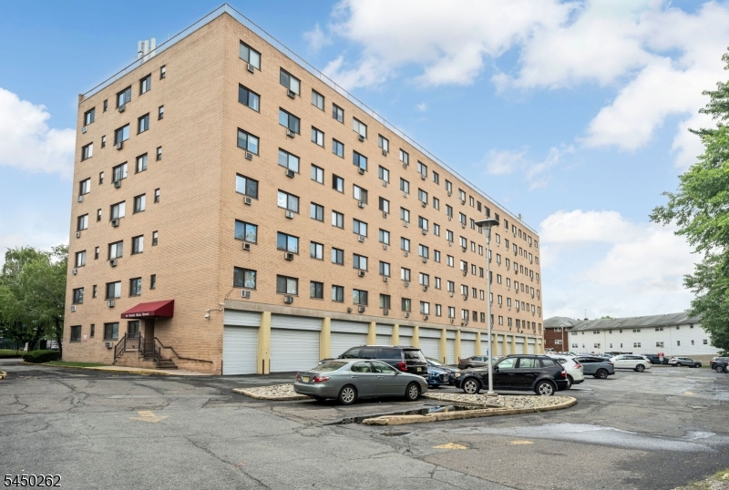 44 S Main Street Lodi NJ 07644