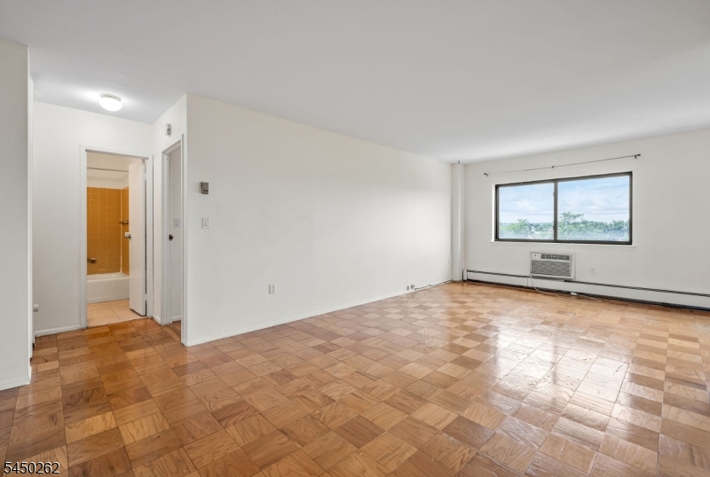 44 S Main Street Lodi NJ 07644