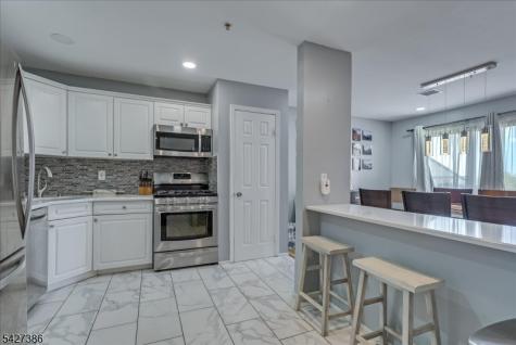 48 Buchanon Court West Orange NJ 07052