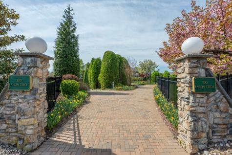 48 Buchanon Court West Orange NJ 07052