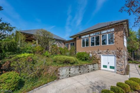 48 Buchanon Court West Orange NJ 07052