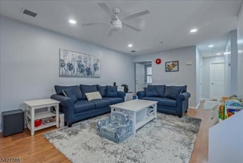 48 Buchanon Court West Orange NJ 07052