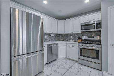 48 Buchanon Court West Orange NJ 07052