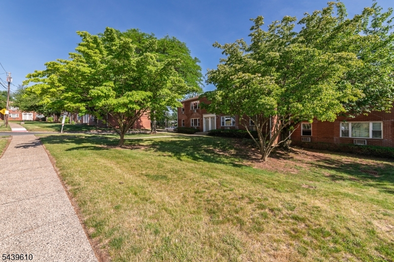 93 Fox Road Edison NJ 08817
