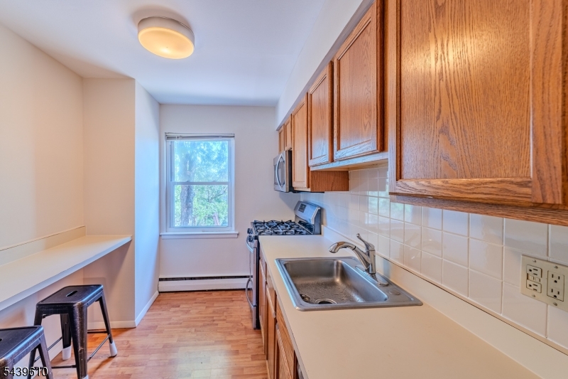 93 Fox Road Edison NJ 08817