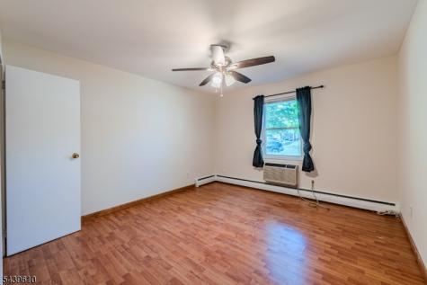 93 Fox Road Edison NJ 08817