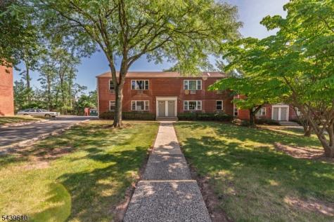 93 Fox Road Edison NJ 08817