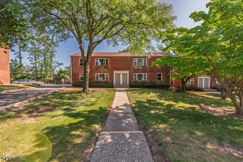 93 Fox Road Edison NJ 08817