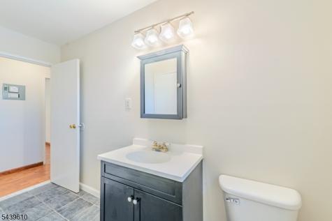 93 Fox Road Edison NJ 08817