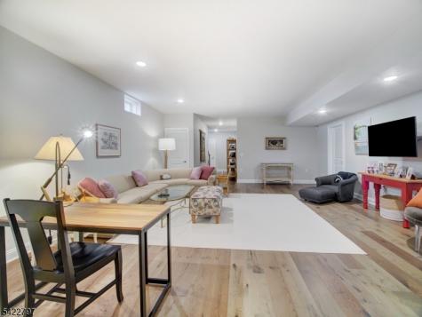 30 Dahlia Drive Warren NJ 07059