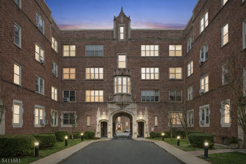 133 Summit Avenue Summit NJ 07901