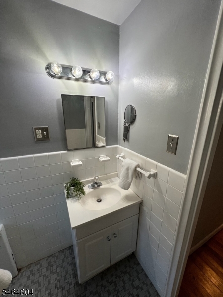 24 Hutton Avenue West Orange NJ 07052