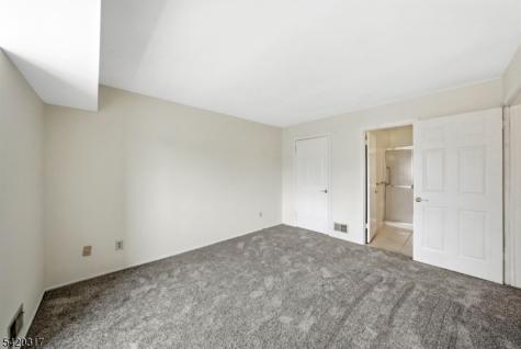 114 Henley Drive Franklin NJ 08873