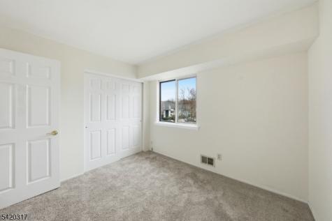 114 Henley Drive Franklin NJ 08873