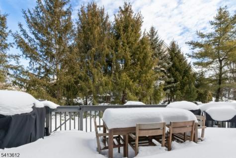 5 Winters Court Clark NJ 07066