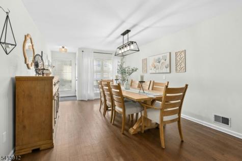 5 Winters Court Clark NJ 07066